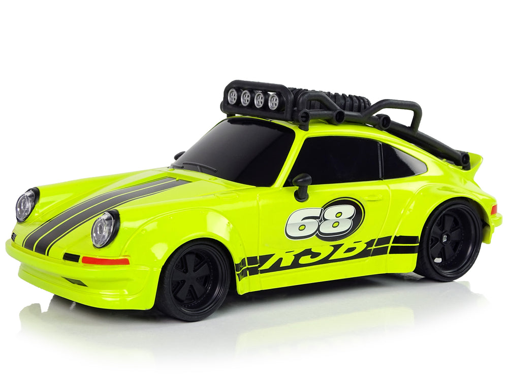 Sportwagen 1:18 groen reservewiel piloot (2)