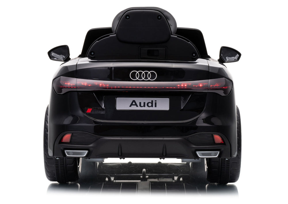Audi A5L HL788 Zwart voertuig op batterijen