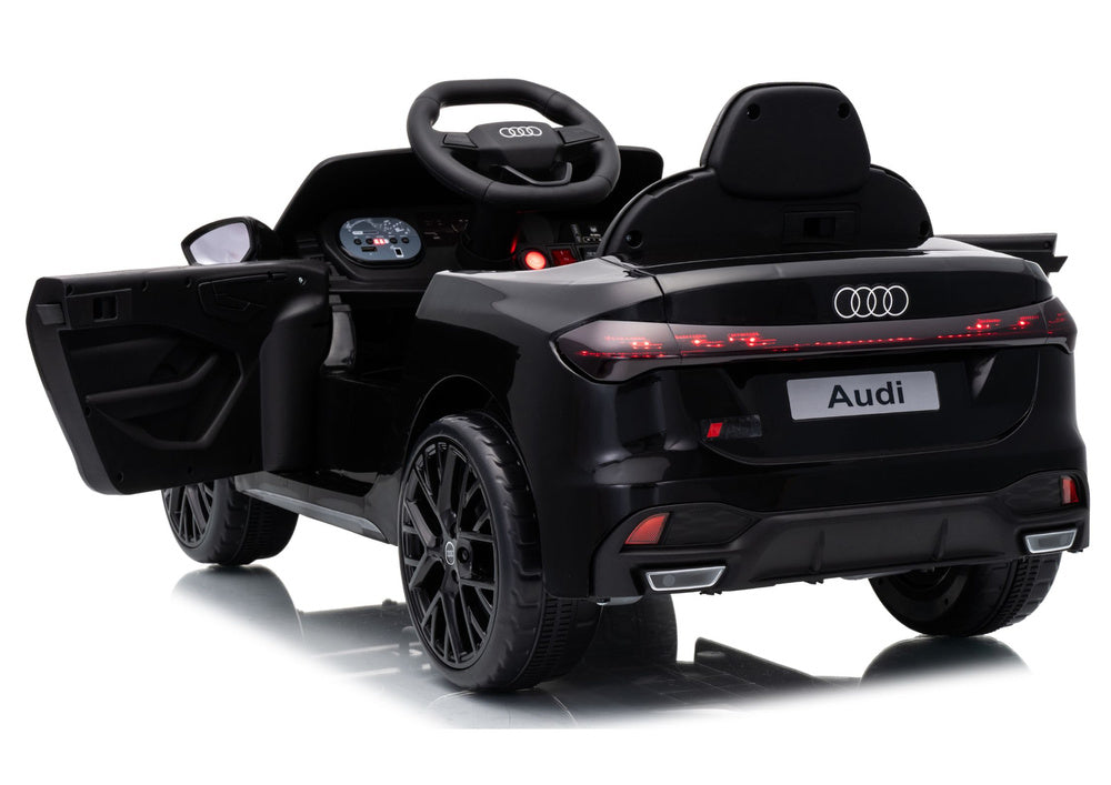 Audi A5L HL788 Zwart voertuig op batterijen (7)