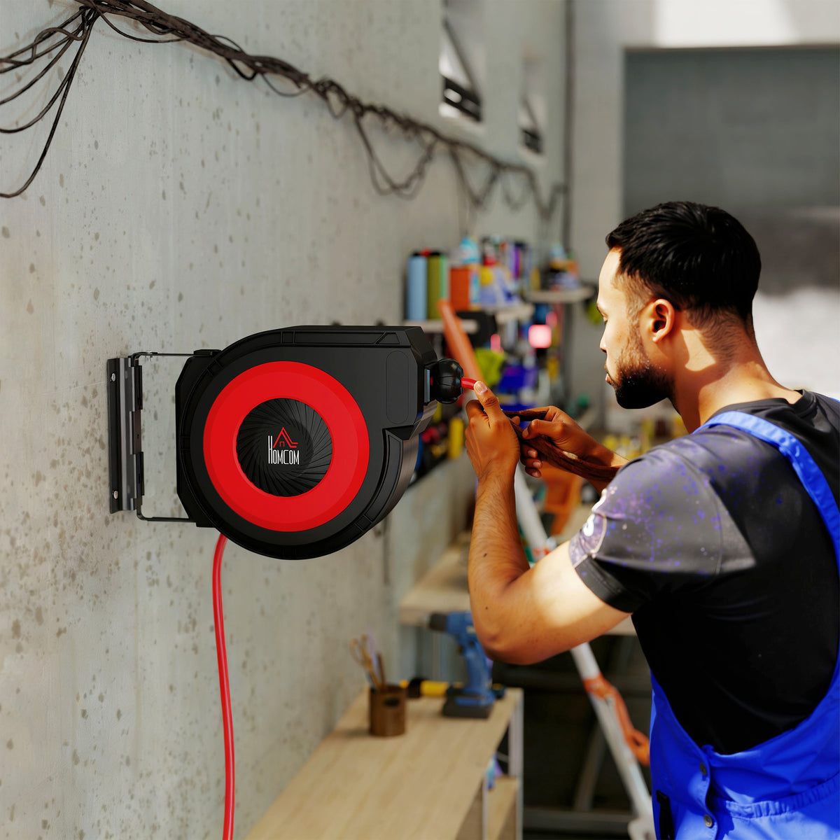 Slanghaspel met oprolmechanisme, 16,5 m lange slang, wandmontage, rood+zwart (2)