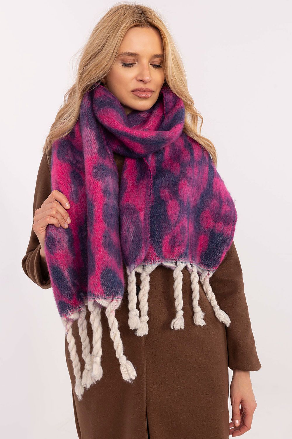  Schal model 205963 Wool Fashion Italia 