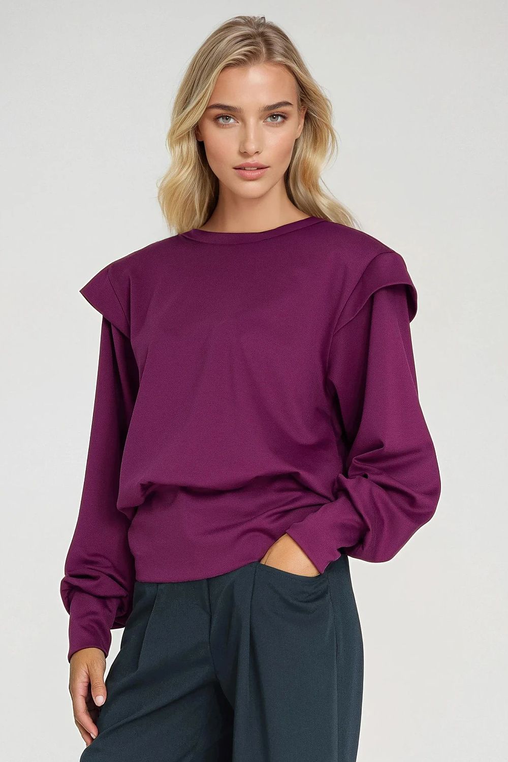  Sweater model 218900 Nife 