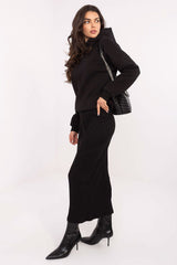  Sweater model 220401 Relevance 