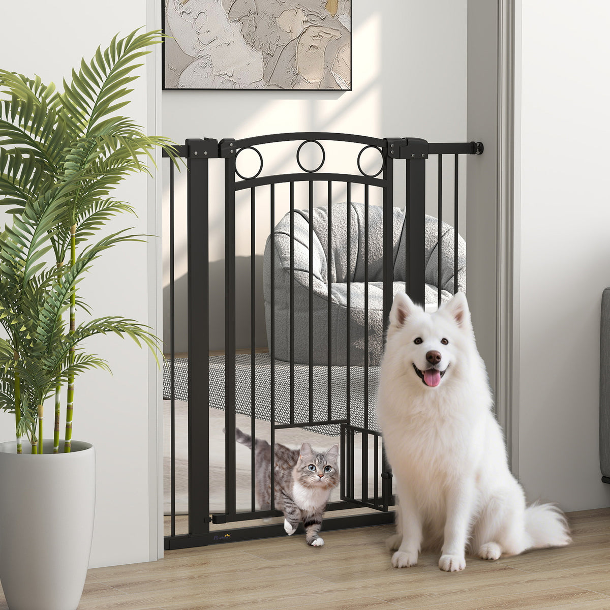 106 cm hoog huisdierhek met aanpasbare breedte, geïntegreerd kattenluik, voor trappen en deurkozijnen, zwart (2)