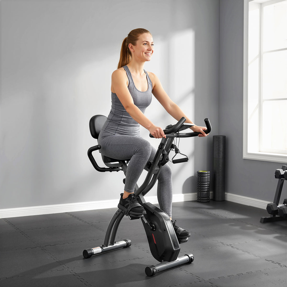 4-in-1 inklapbare hometrainer, stille ligfiets met LCD-monitor, Bluetooth, hartslagsensor en weerstandsband (2)